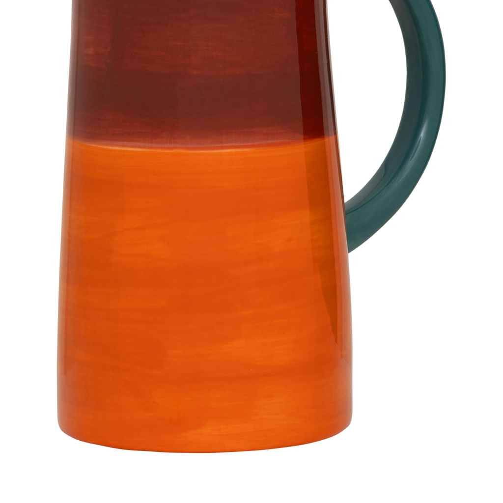 LINDA. x UNC jug color blocking