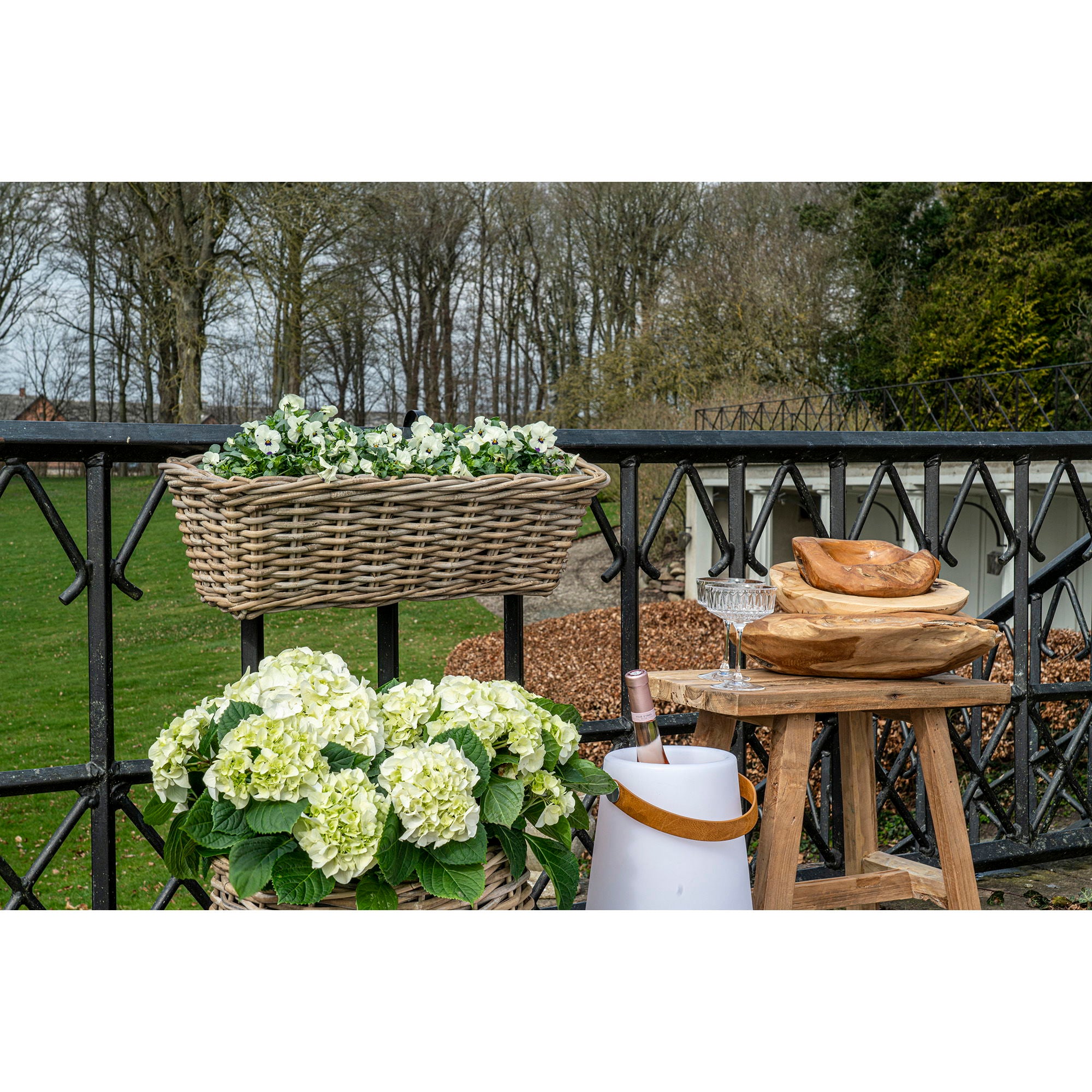 Batu Balcony Box - Balcony Box in kubu, with plastic inside and suspension, 60x20x23 cm