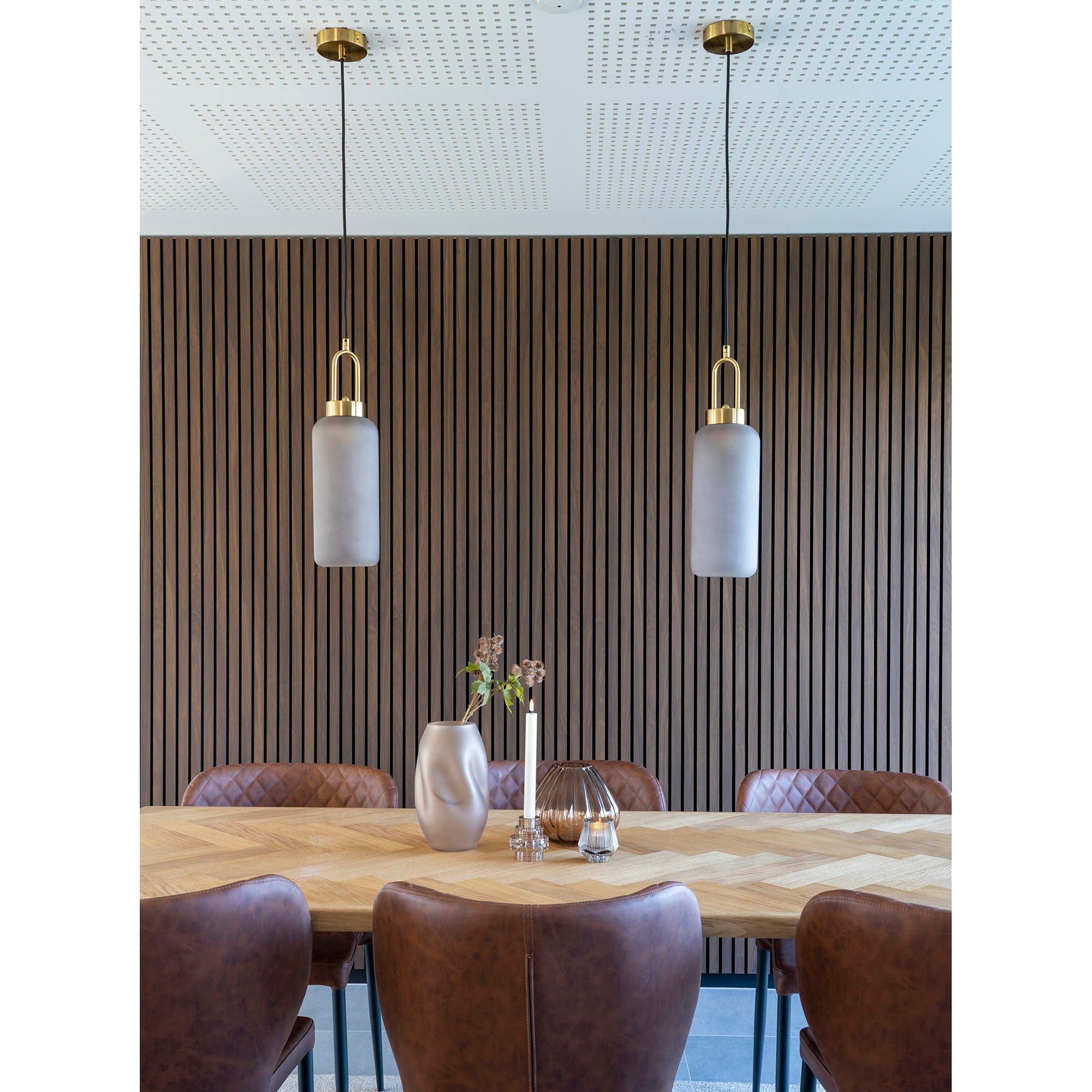 Luton Pendant - Pendant in cylinder shaped mat smokey glass and brass socket, 150 cm fabric cord 150 cm fabric cord Bulb: E27/40W