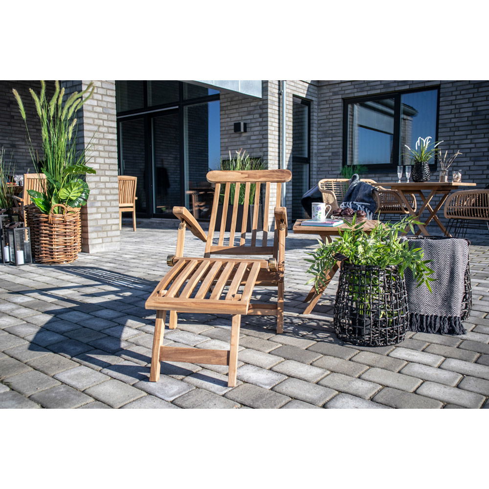 Arrecife Teak Deck Chair - Deck chair in teak. Adjustable back with 4 positions.