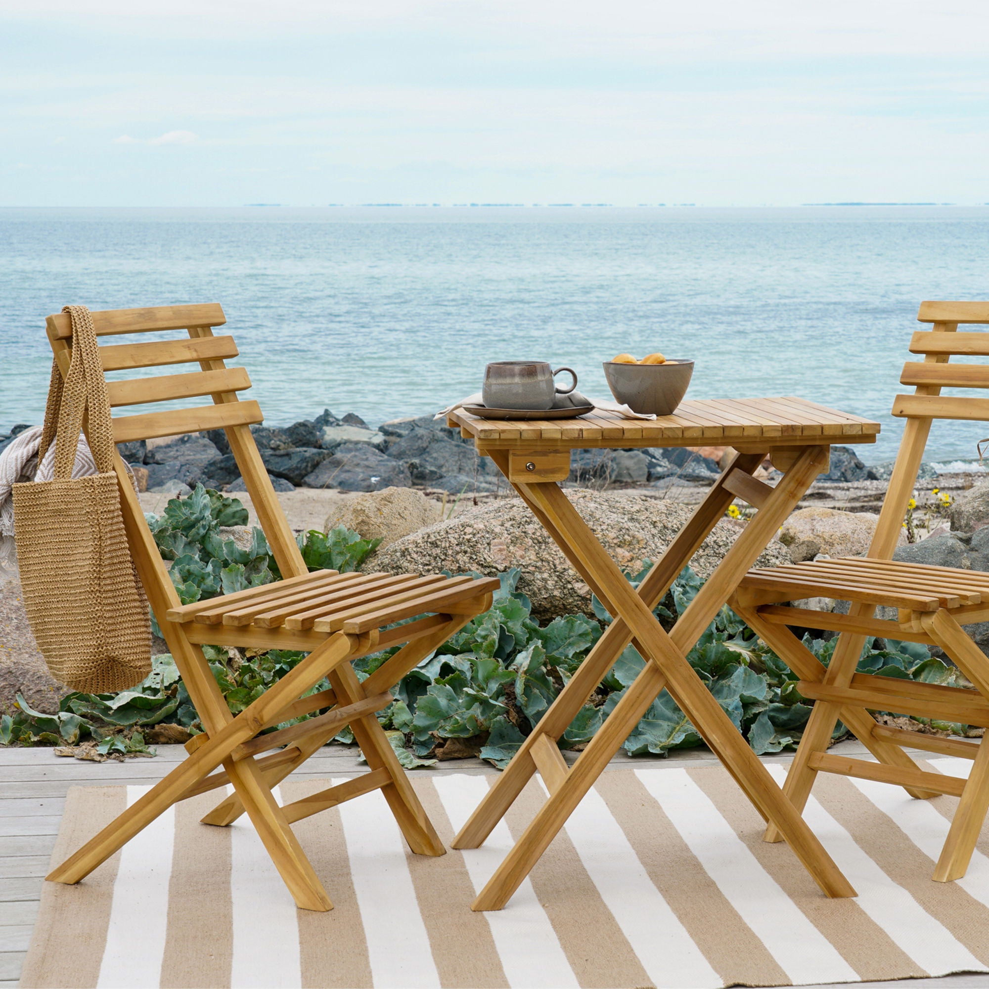 Cuenca CafǸ set - CafǸ set, 2 chairs and 1 table , teak, natural