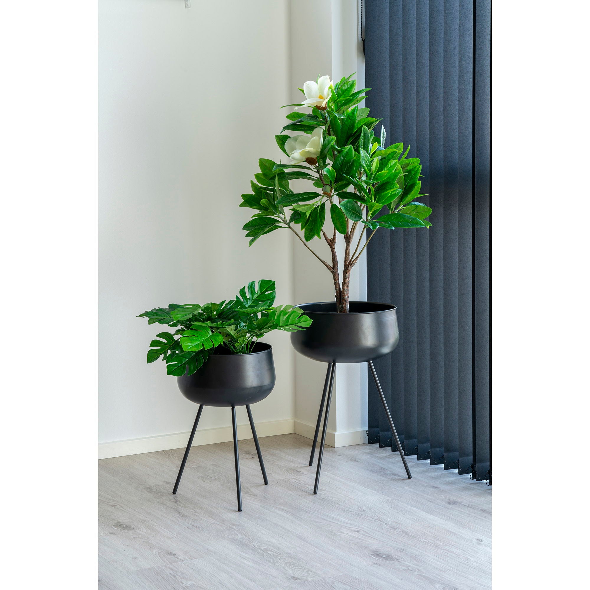 Ardola Flowerpots - 2 flowerpots in black
