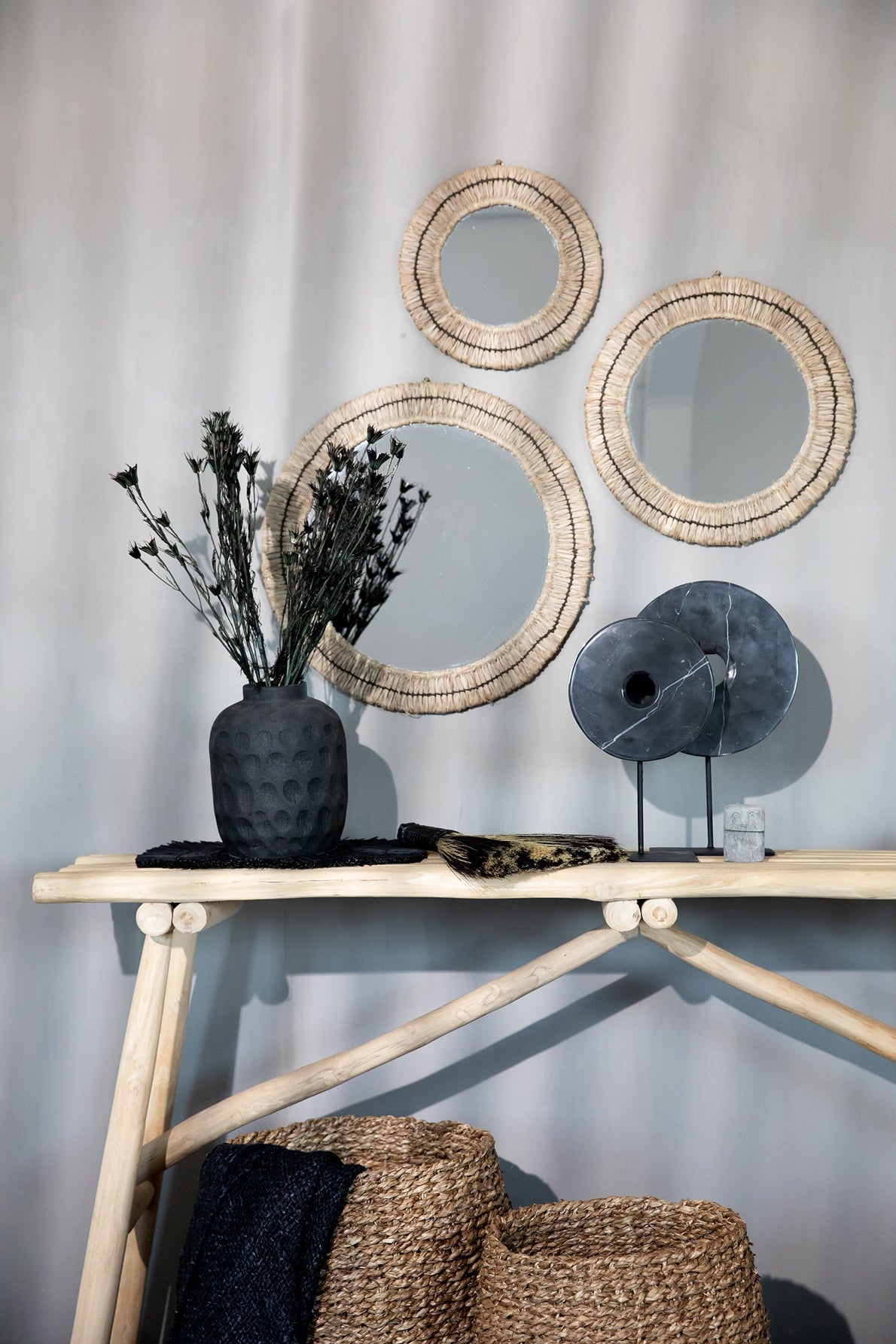 De Marmeren Disc op Stand - Zwart - L