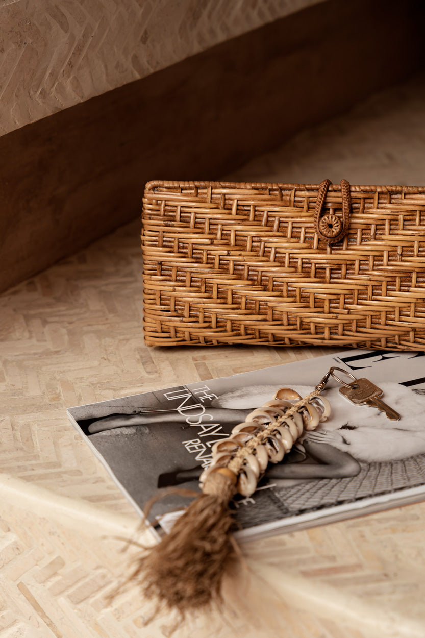 De Raffia Fishbone Sleutelhanger - Naturel Wit