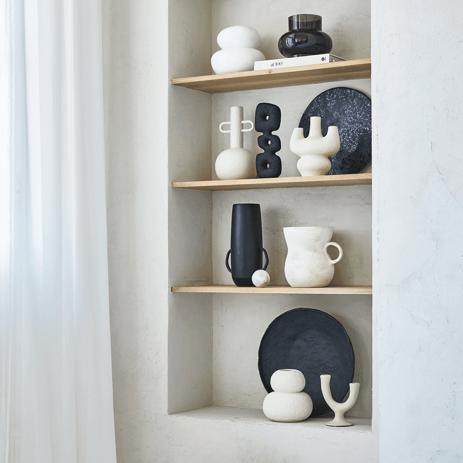 Serving plate black, Ø38 cm