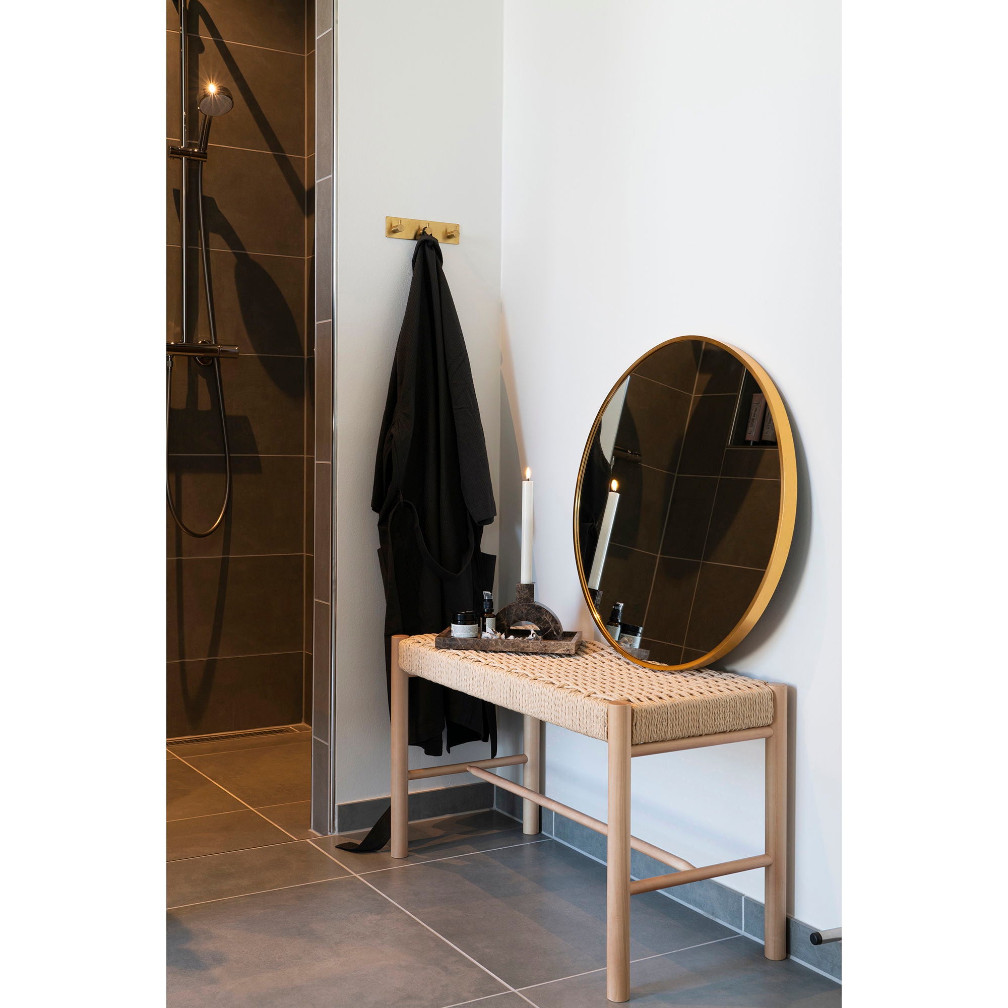Madrid Mirror - Mirror with brass look frame Ã˜60 cm