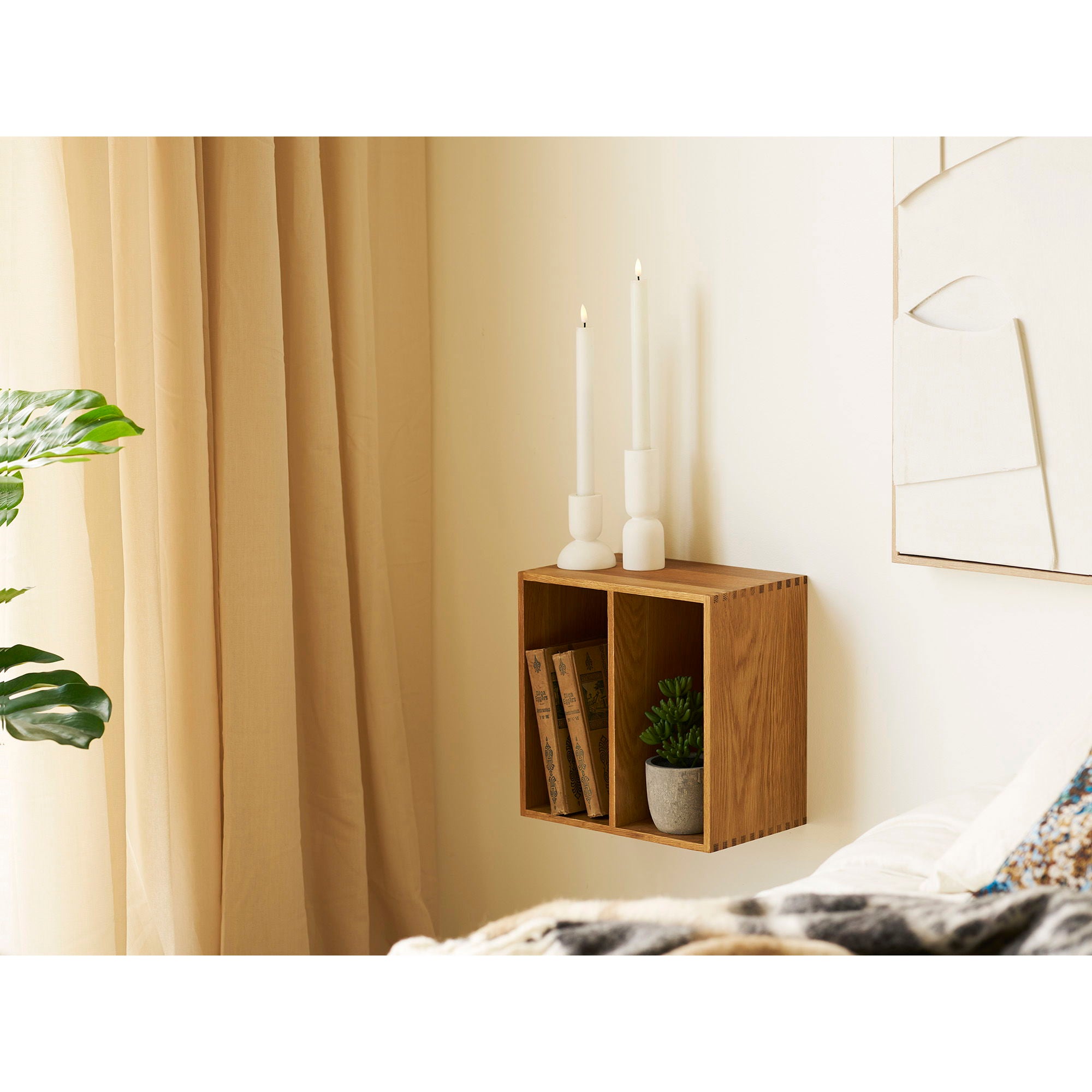 Townsville Wall Shelf with vertical rooms