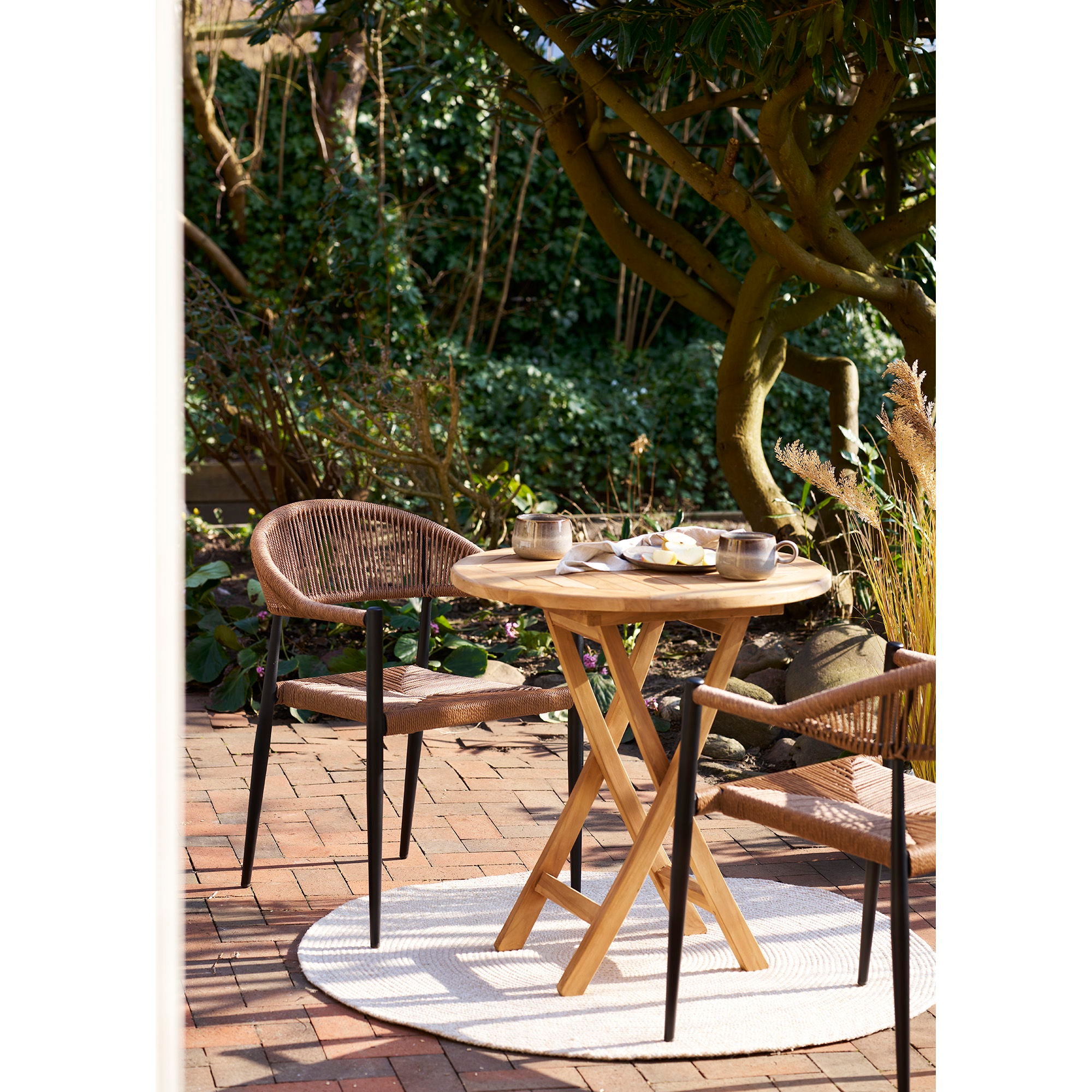 Oviedo Teak Dining Table - Dining table in teak Ã˜70x75cm