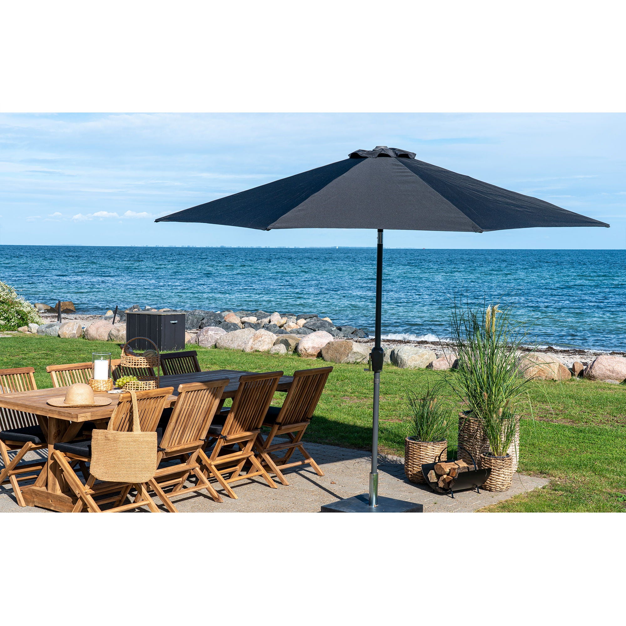 Houston Parasol - Parasol with crank and tilt, metal pole, black, ø300 cm