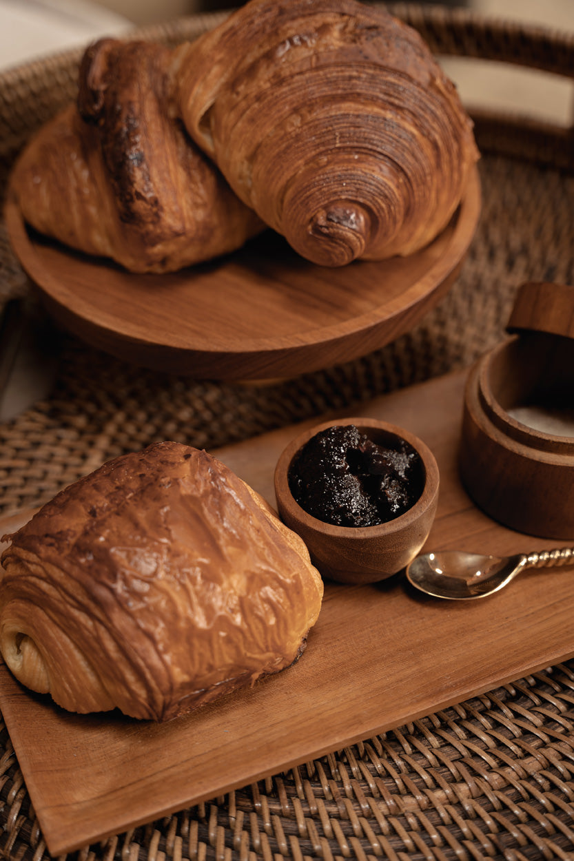 The Teak Root Cake Platter - M