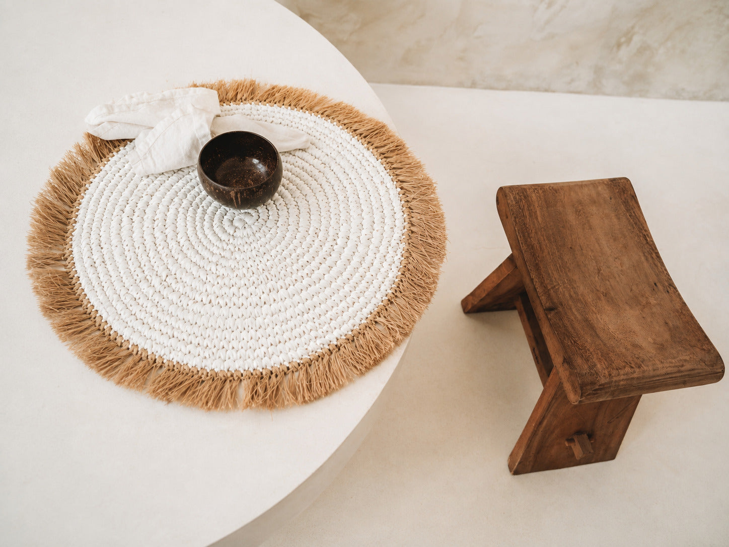 The Water Hyacinth Raffia Placemat - White Natural