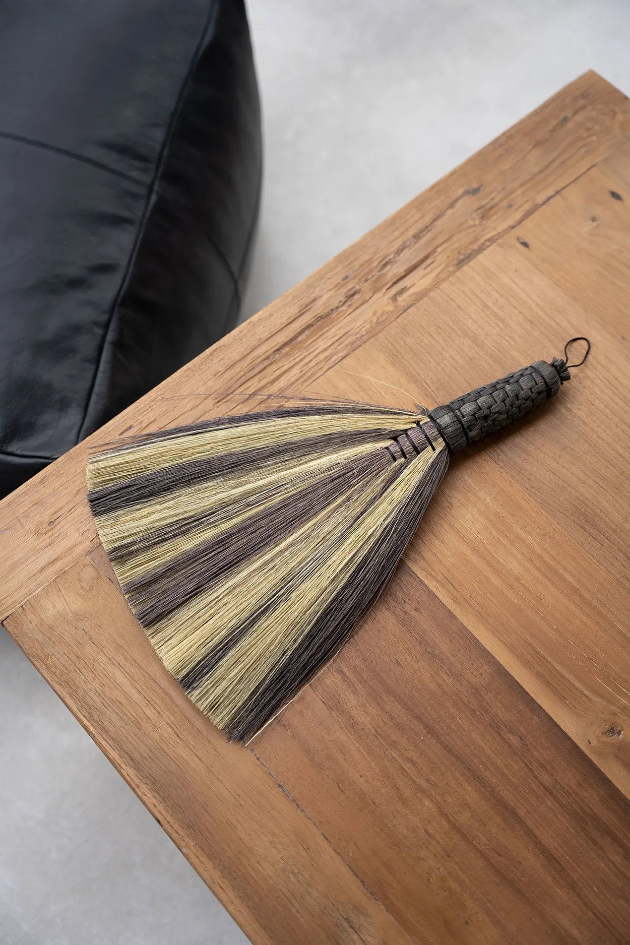 De Sweeping Handveger - Zwart Naturel