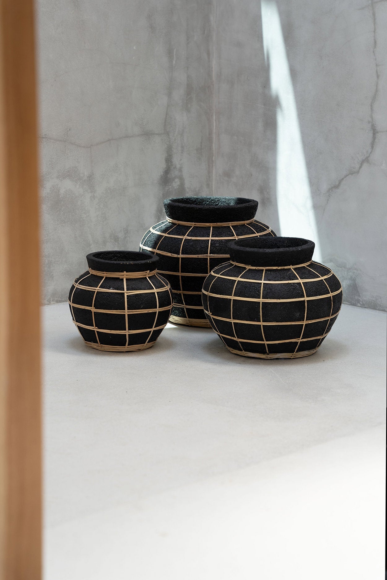 Le Vase Belly - Noir Naturel - S